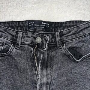 ASOS stradivarius high rise mom jeans cropped, size 6